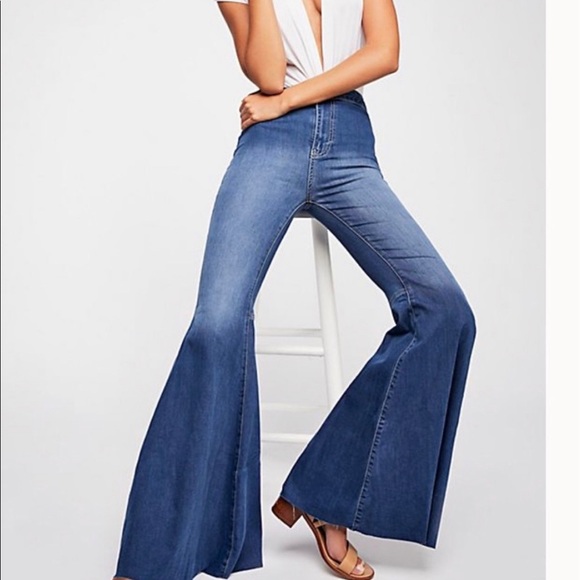 Brand new FREE PEOPLE flare jeans - Picture 3 of 4